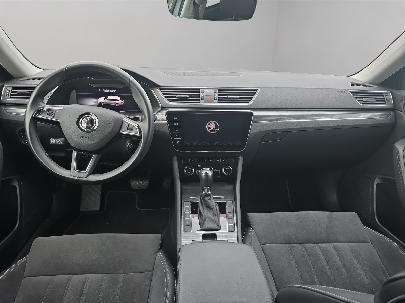 SKODA Superb 1.4 TSI Style PHEV DSC-image-5