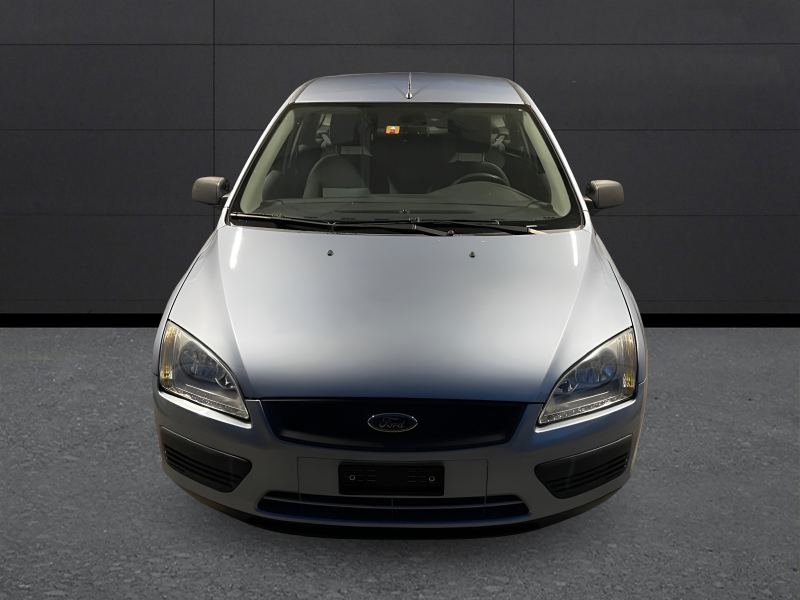 FORD Focus 2.0i 16V-image-1