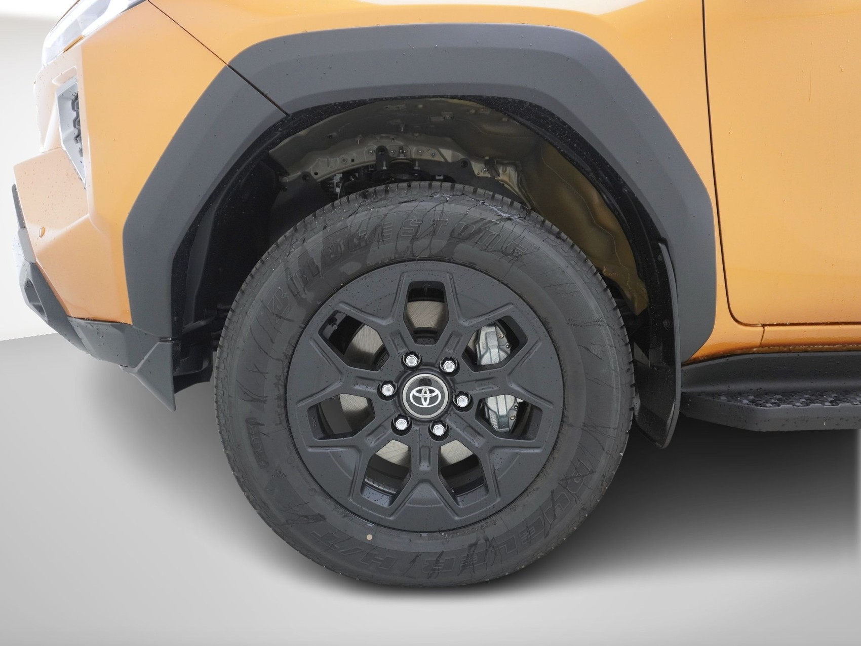 TOYOTA Hilux Double Cab.-Pick-up 2.8 D-4D MHEV 204 Invincible-image-7