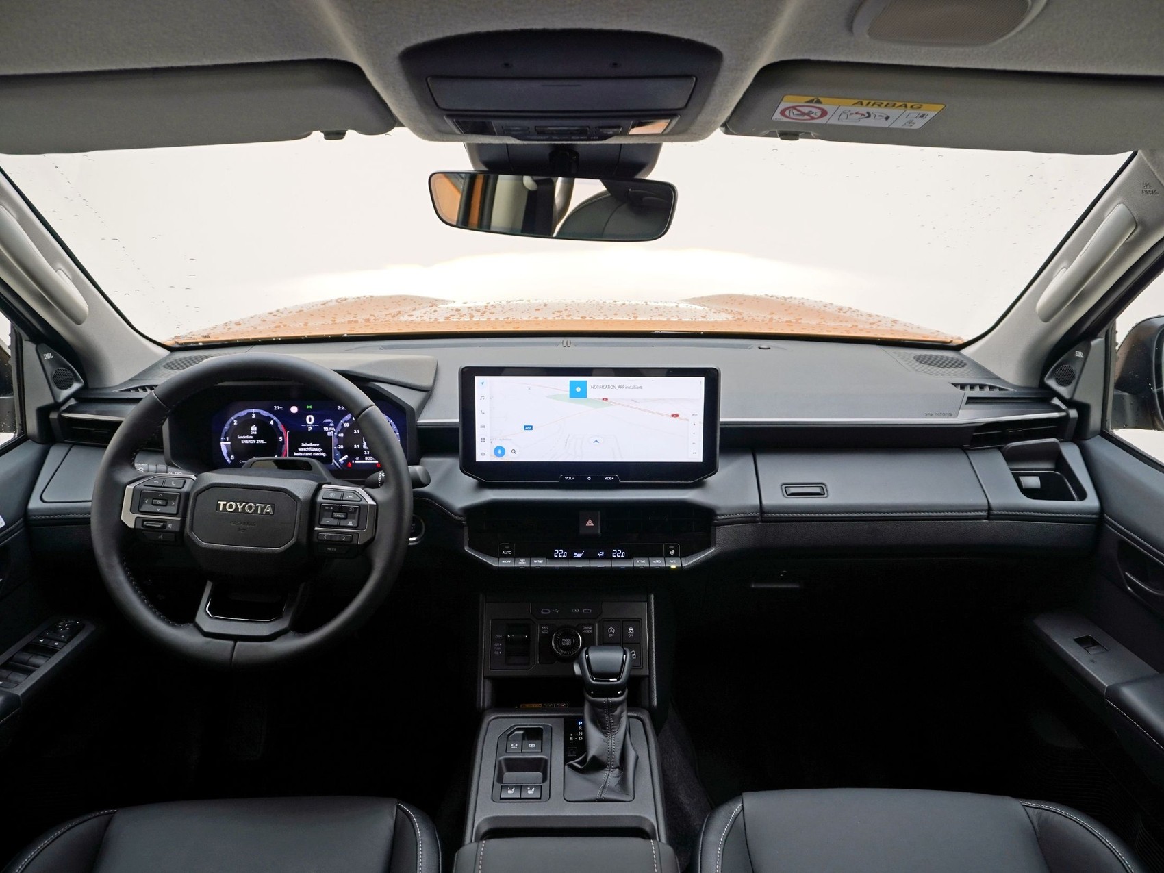 TOYOTA Hilux Double Cab.-Pick-up 2.8 D-4D MHEV 204 Invincible-image-13