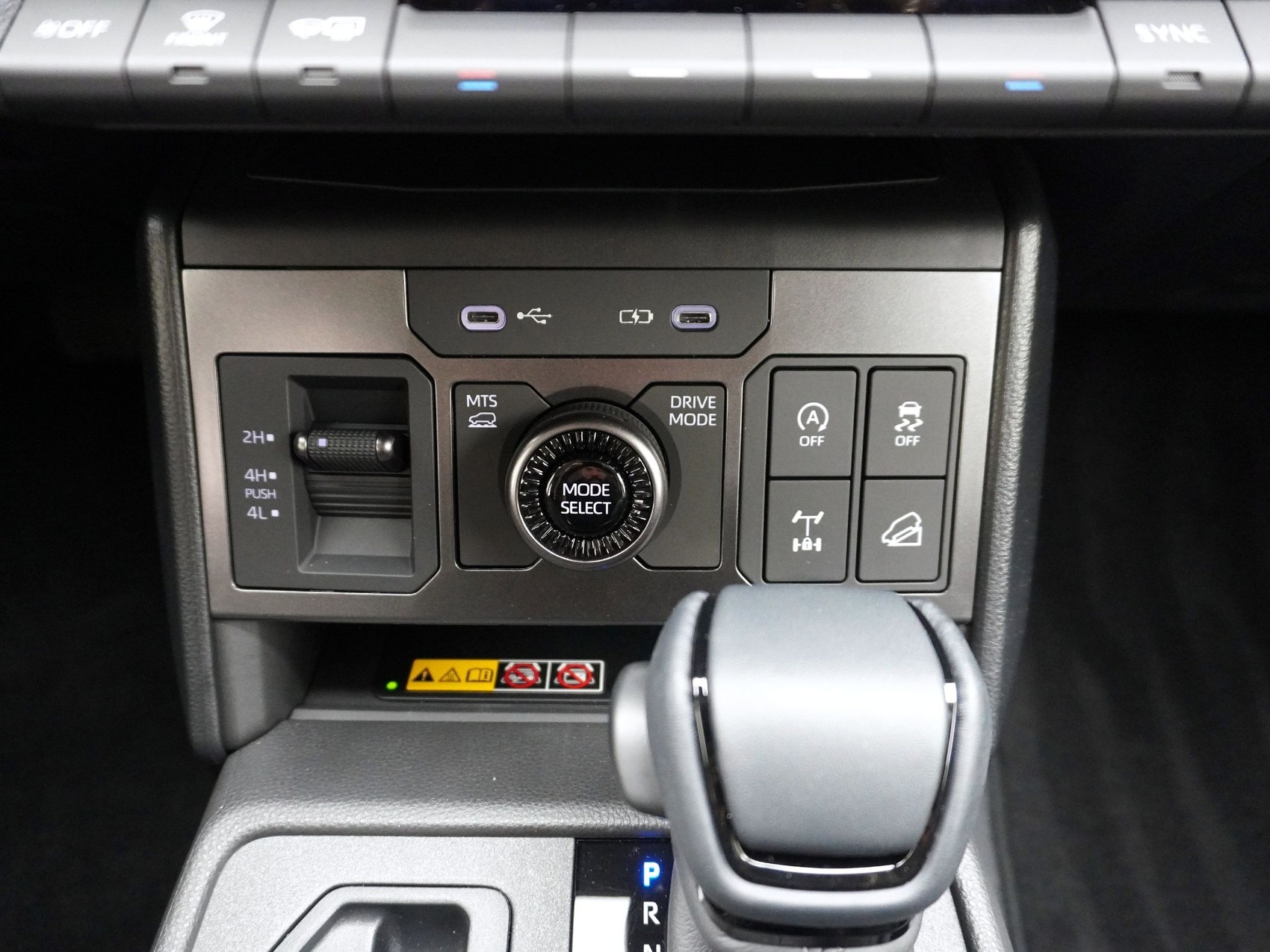 TOYOTA Hilux Double Cab.-Pick-up 2.8 D-4D MHEV 204 Invincible-image-19