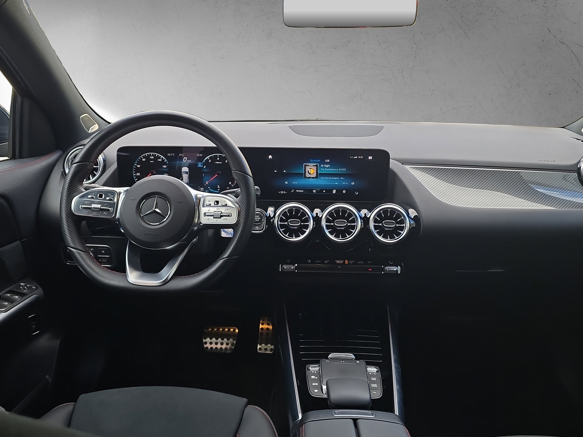 MERCEDES-BENZ GLA 200 4Matic AMG Line 8G-DCT-image-10