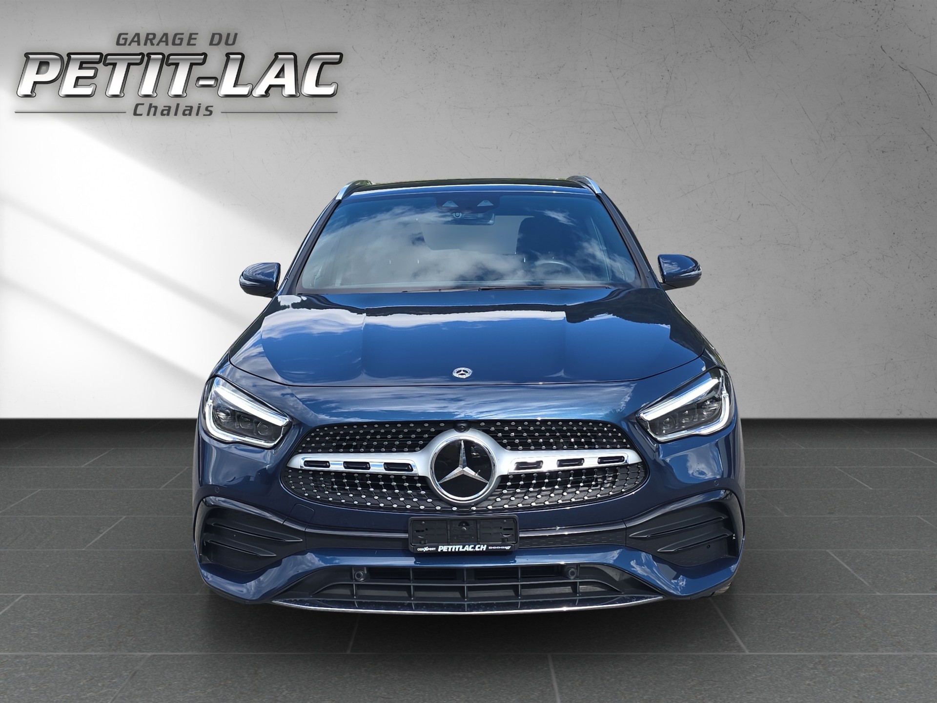 MERCEDES-BENZ GLA 200 4Matic AMG Line 8G-DCT-image-1