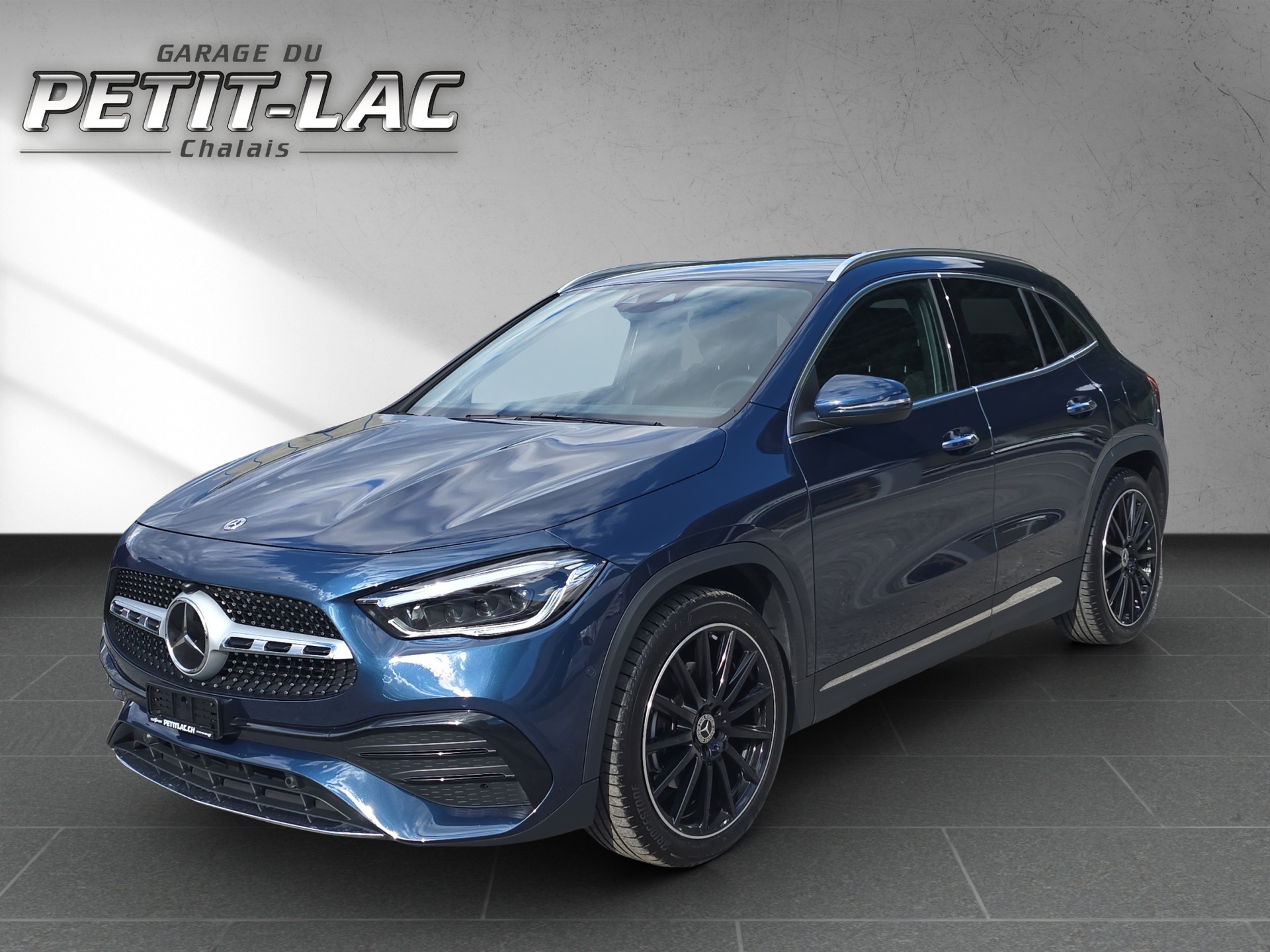 MERCEDES-BENZ GLA 200 4Matic AMG Line 8G-DCT-image-7