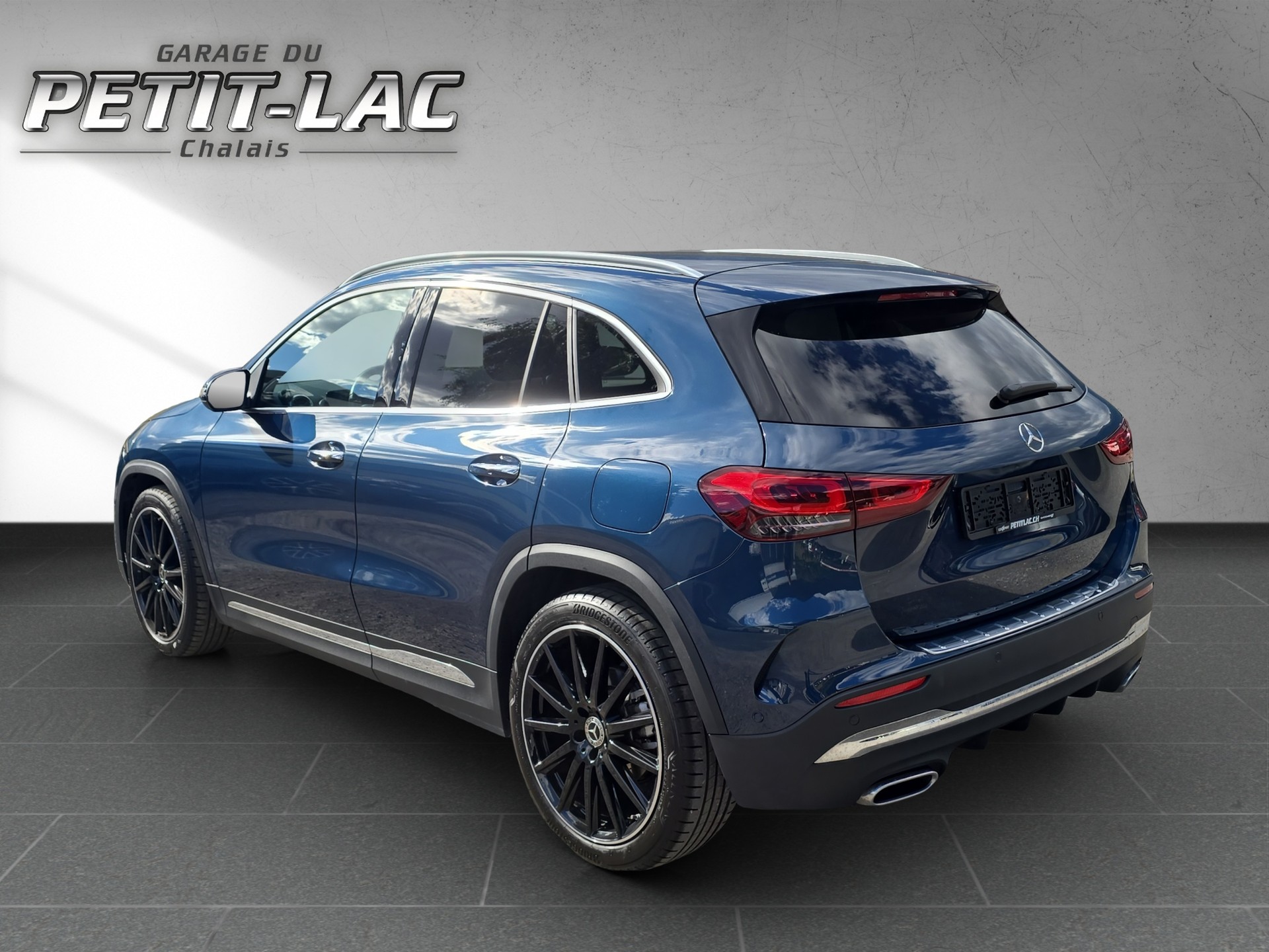 MERCEDES-BENZ GLA 200 4Matic AMG Line 8G-DCT-image-5