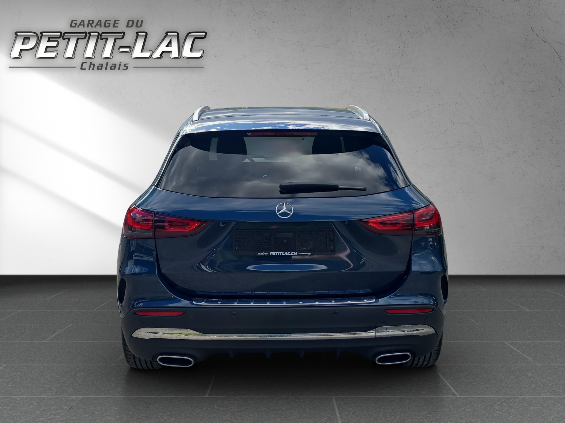 MERCEDES-BENZ GLA 200 4Matic AMG Line 8G-DCT-image-4