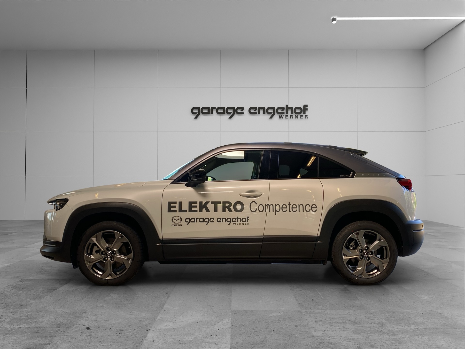 MAZDA MX-30 e-Skyactiv Revolution-image-2