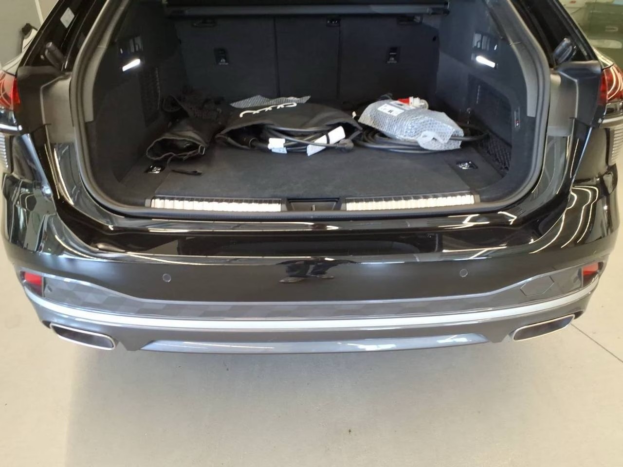 AUDI A6 Avant e-hybrid quattro 220 kW *Neues A6 Modell,5-Jahre Werksgarantie*-image-2