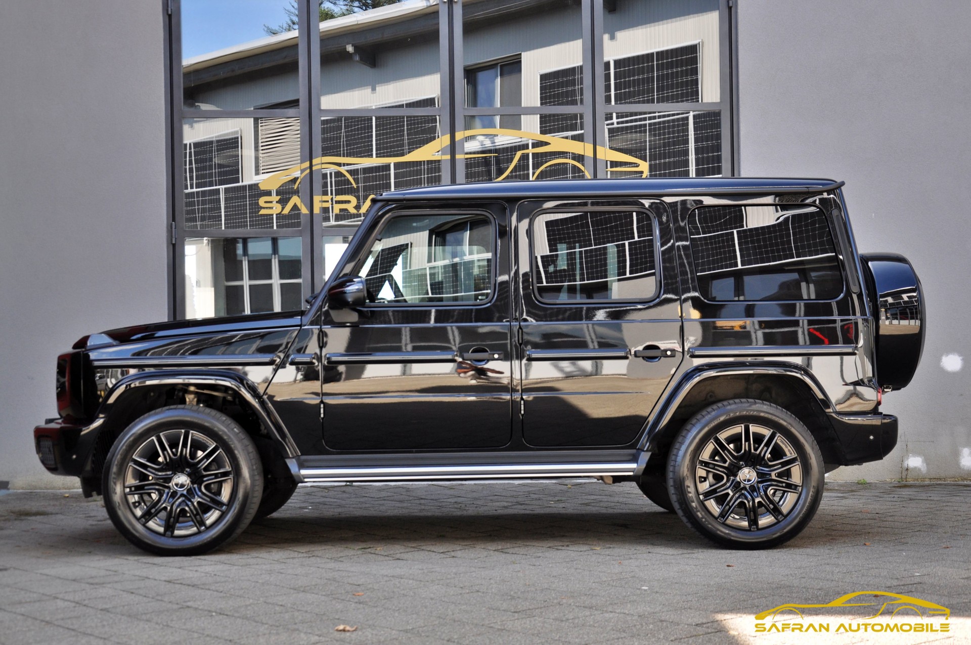 MERCEDES-BENZ G 450d 9G-Tronic-image-3