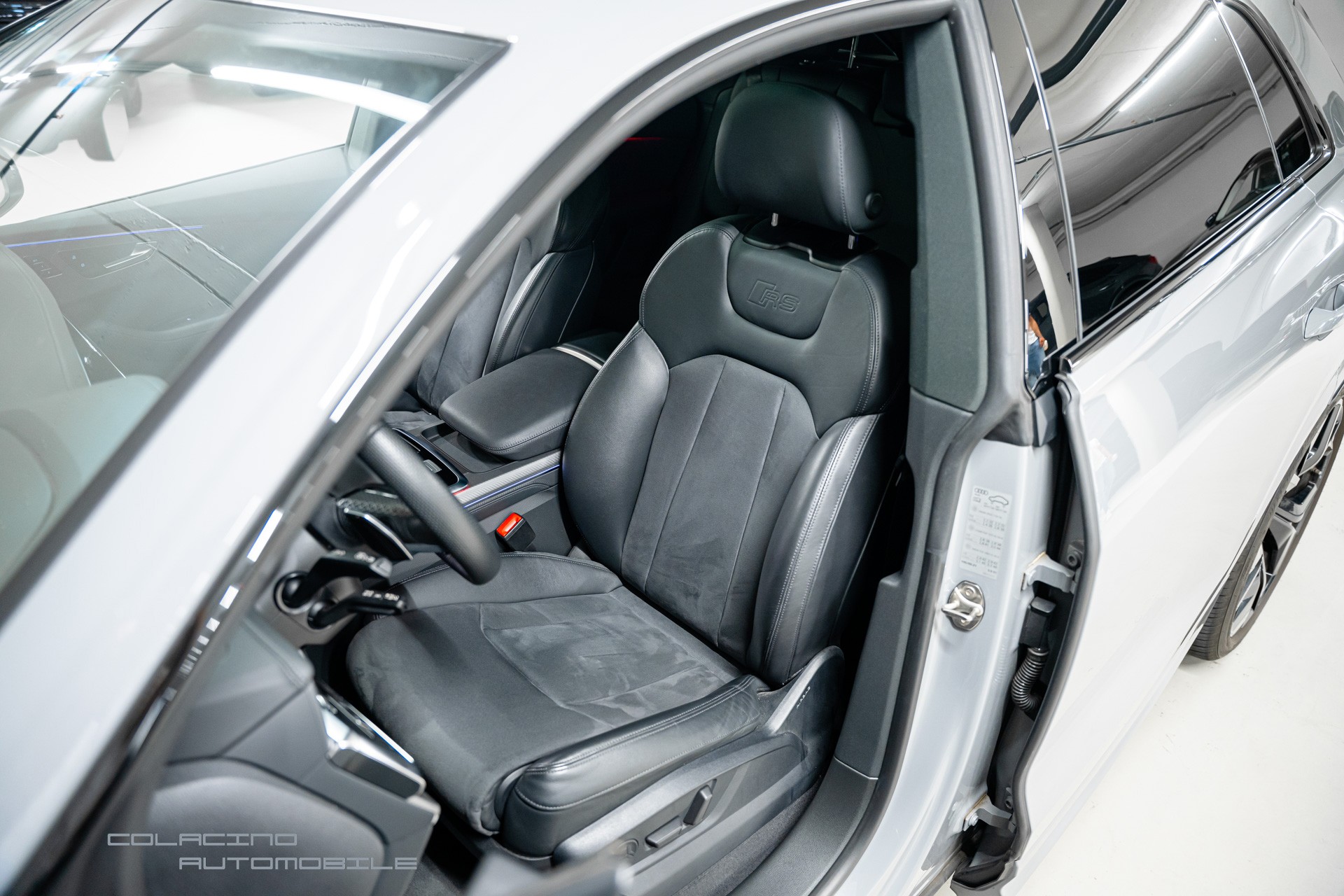 AUDI RSQ8 quattro tiptronic-image-13