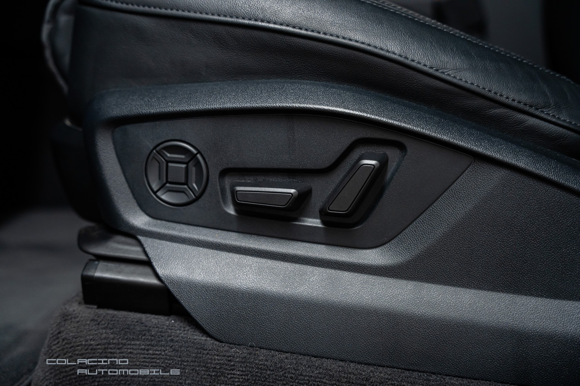AUDI RSQ8 quattro tiptronic-image-19