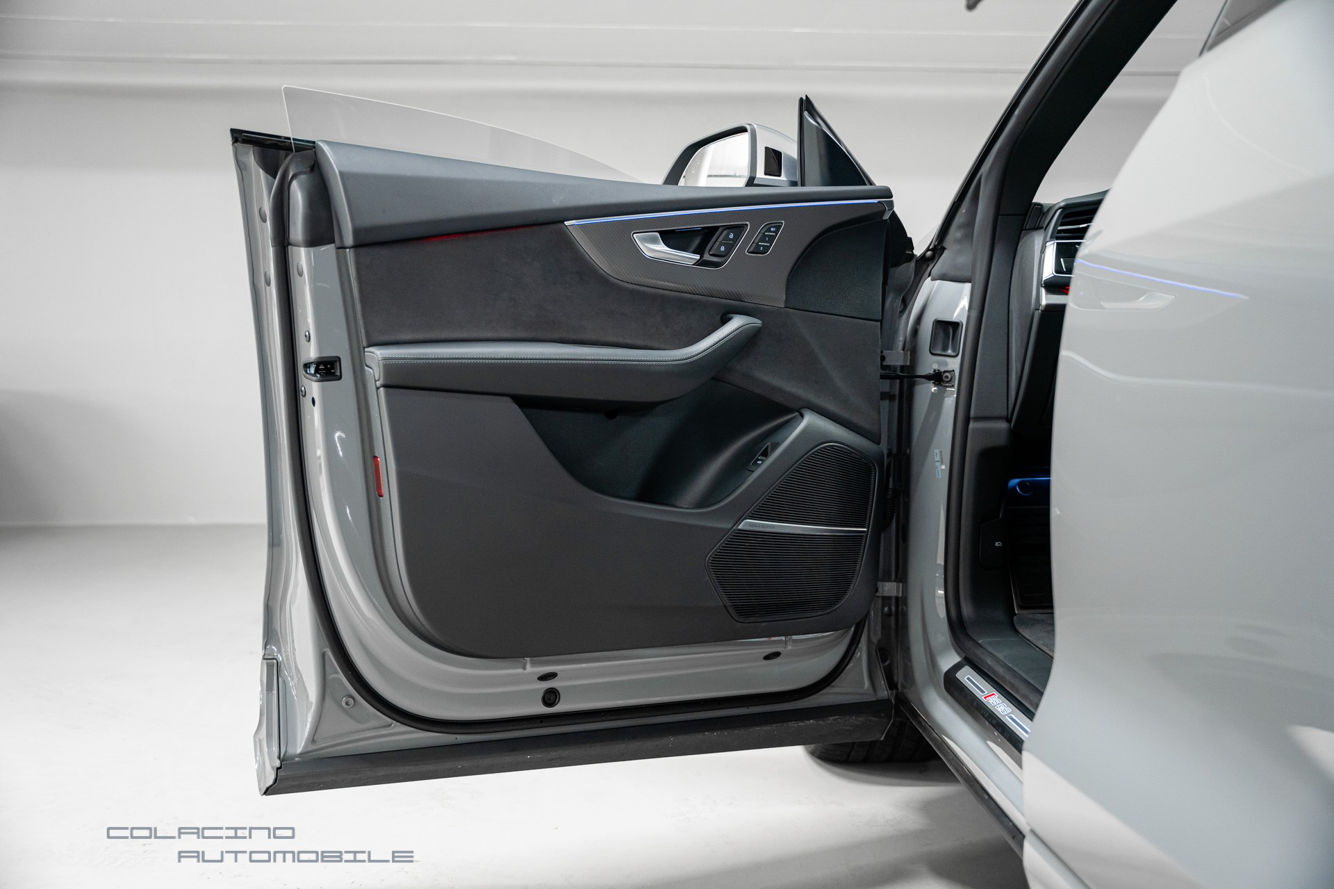 AUDI RSQ8 quattro tiptronic-image-18