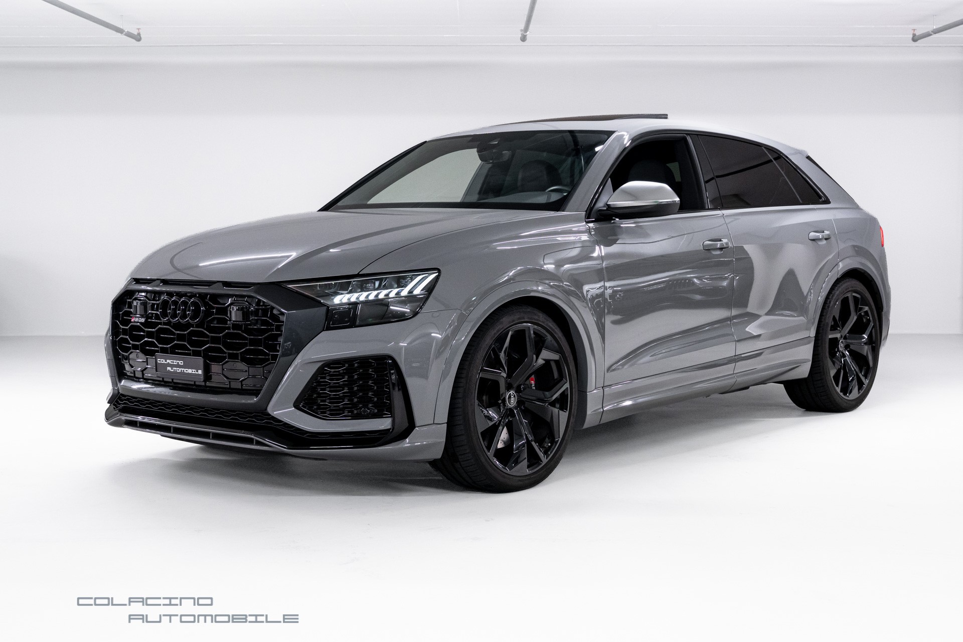 AUDI RSQ8 quattro tiptronic