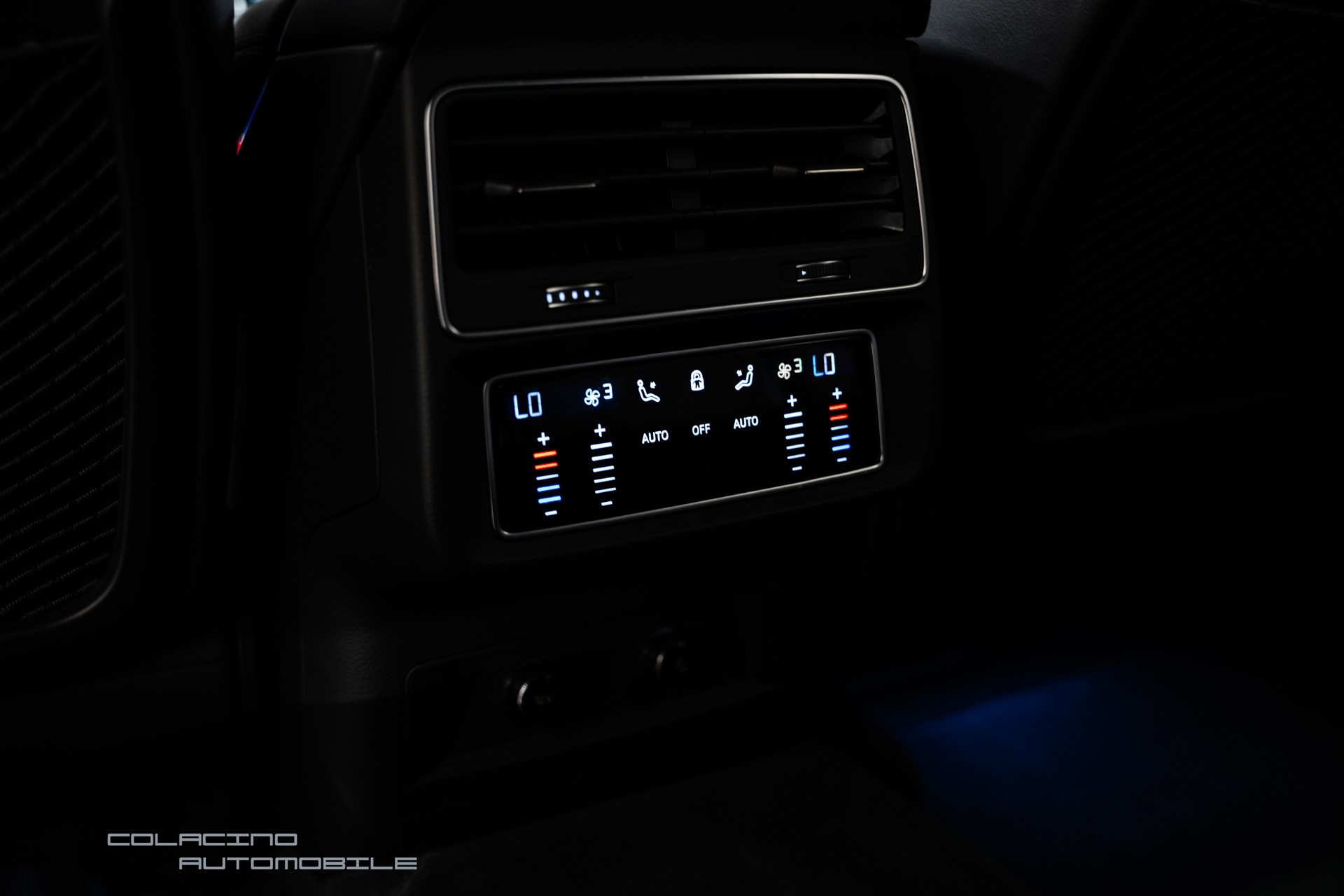 AUDI RSQ8 quattro tiptronic-image-17