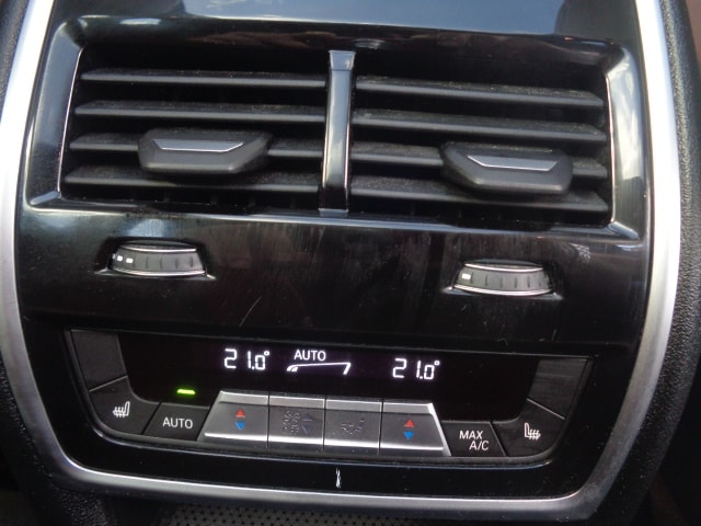 BMW X5 xDrive M50d Steptronic-image-11