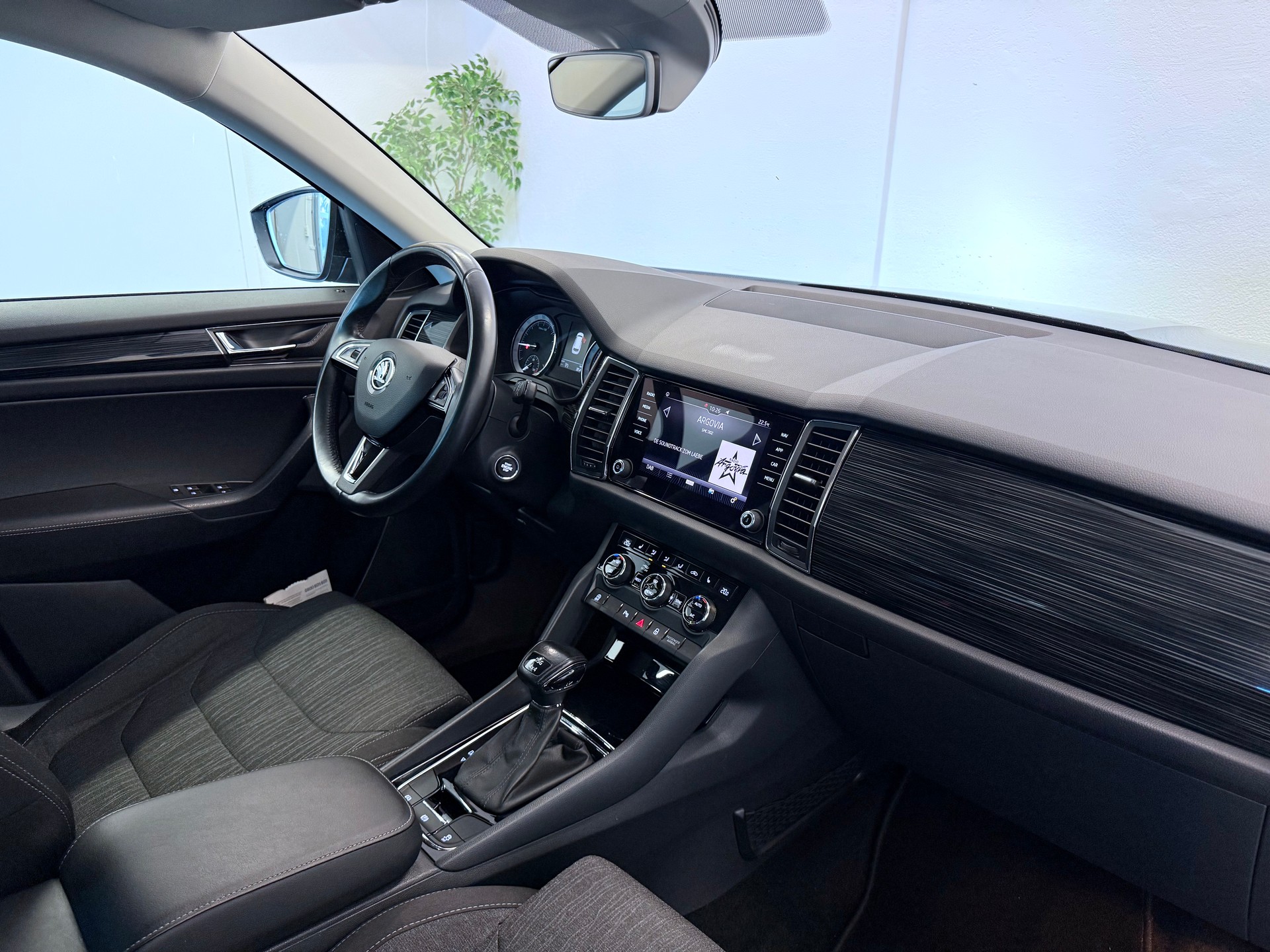 SKODA Kodiaq 2.0 TDI CR Style 4x4 DSG *AHK -2200 kg*-image-20