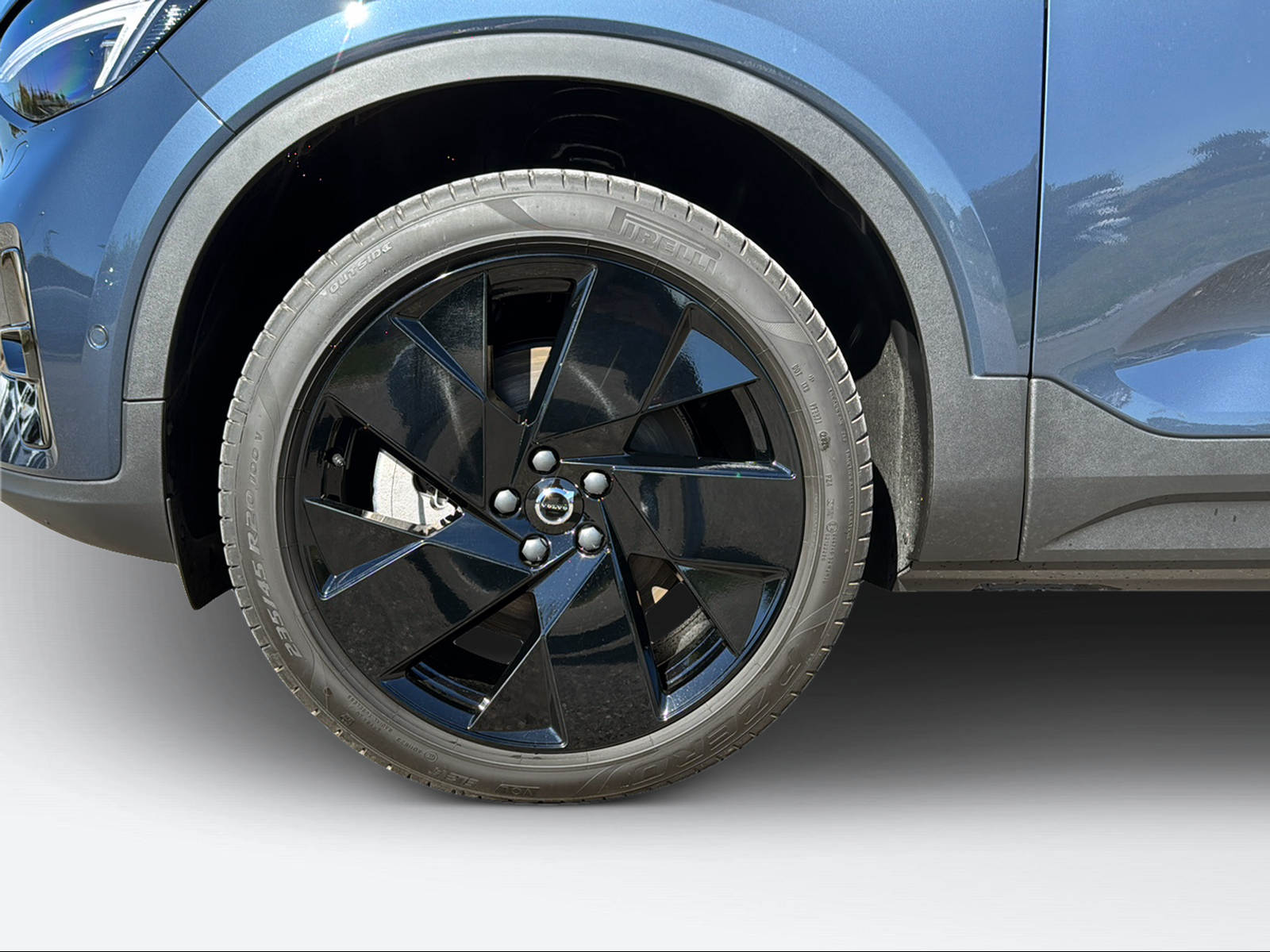 VOLVO EX40 Twin Black Edition AWD-image-8