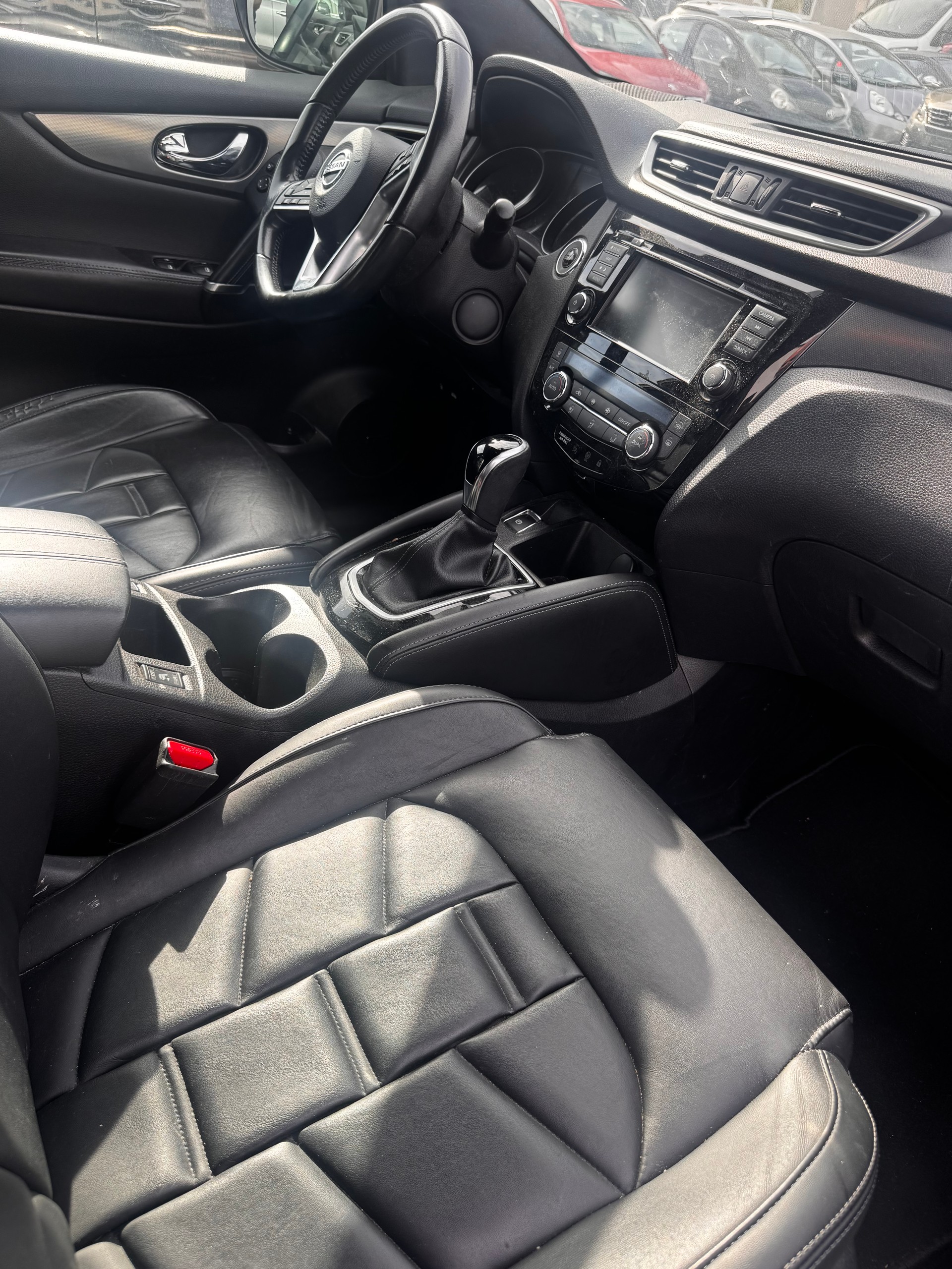 NISSAN Qashqai 1.7 dCi acenta Xtronic ALL-MODE 4x4-image-3