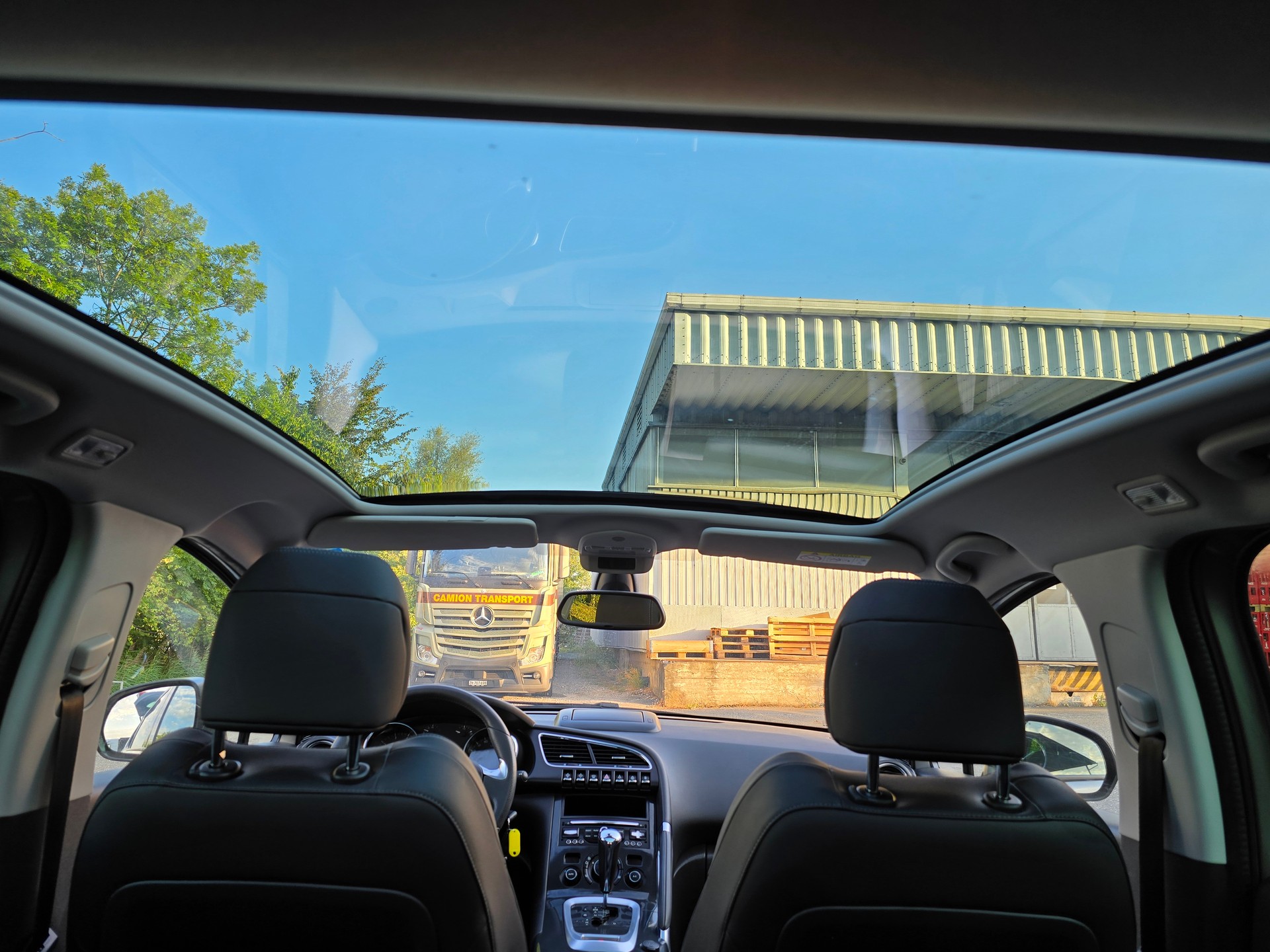 PEUGEOT 3008 1.6 16V T Platinum Tiptronic-image-6