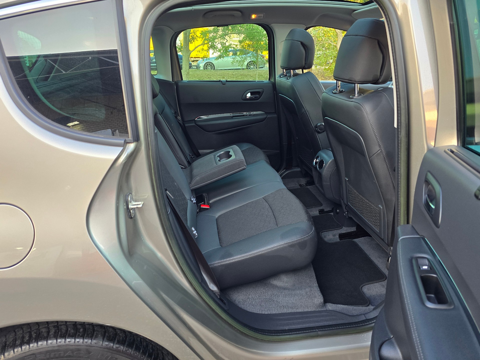 PEUGEOT 3008 1.6 16V T Platinum Tiptronic-image-12