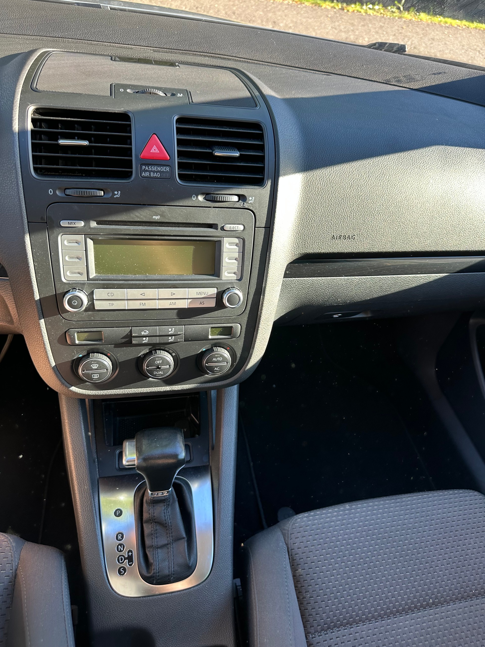 VW Golf 1.4 TSI GT Sport DSG-image-11