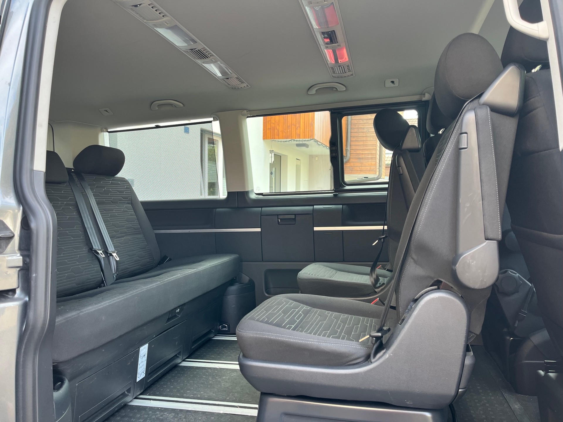 VW 2.0 TDI 150 Trendline DSG-image-3