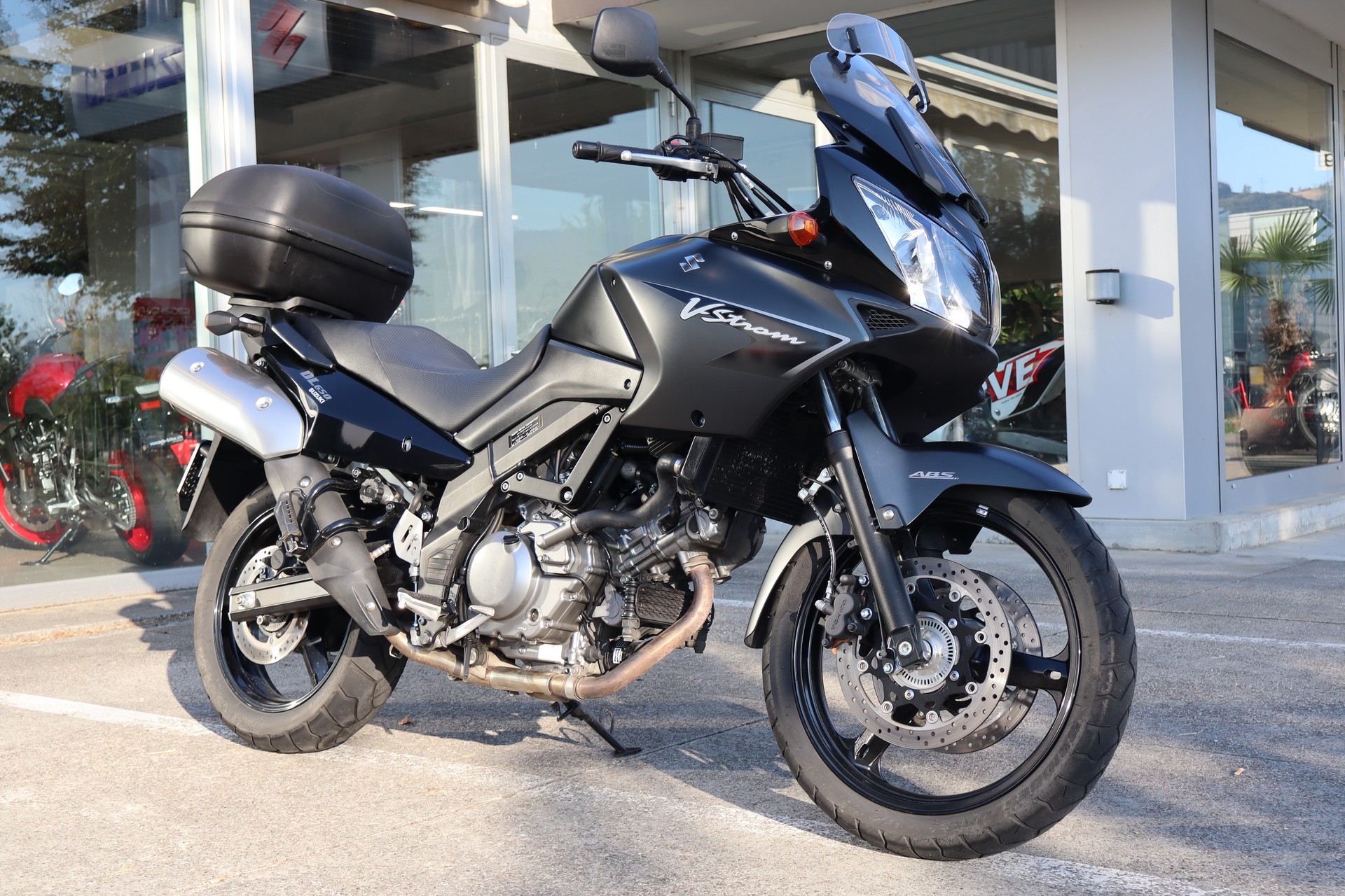 SUZUKI DL 650 V-Strom ABS-showroom-element-1