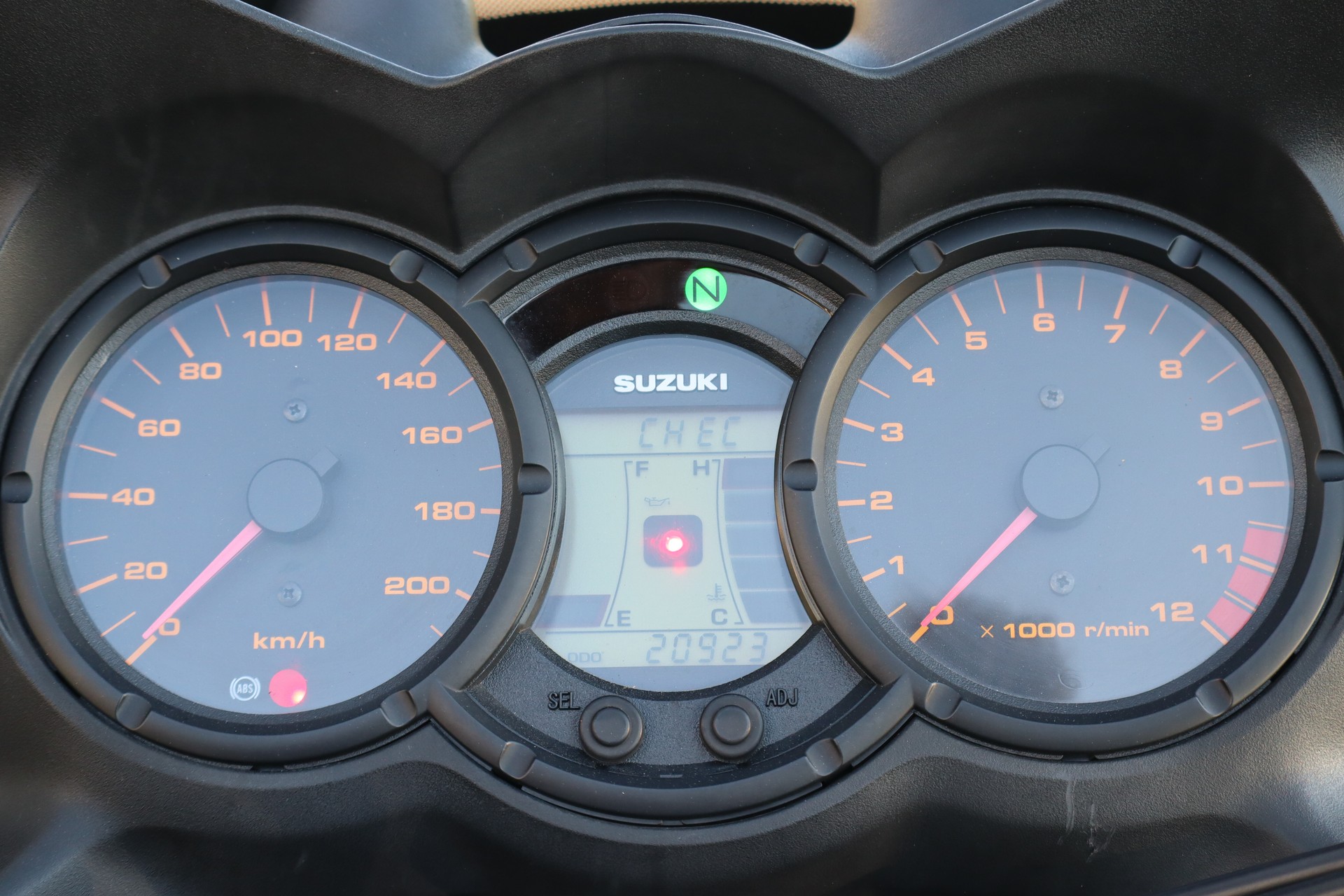 SUZUKI DL 650 V-Strom ABS-image-6