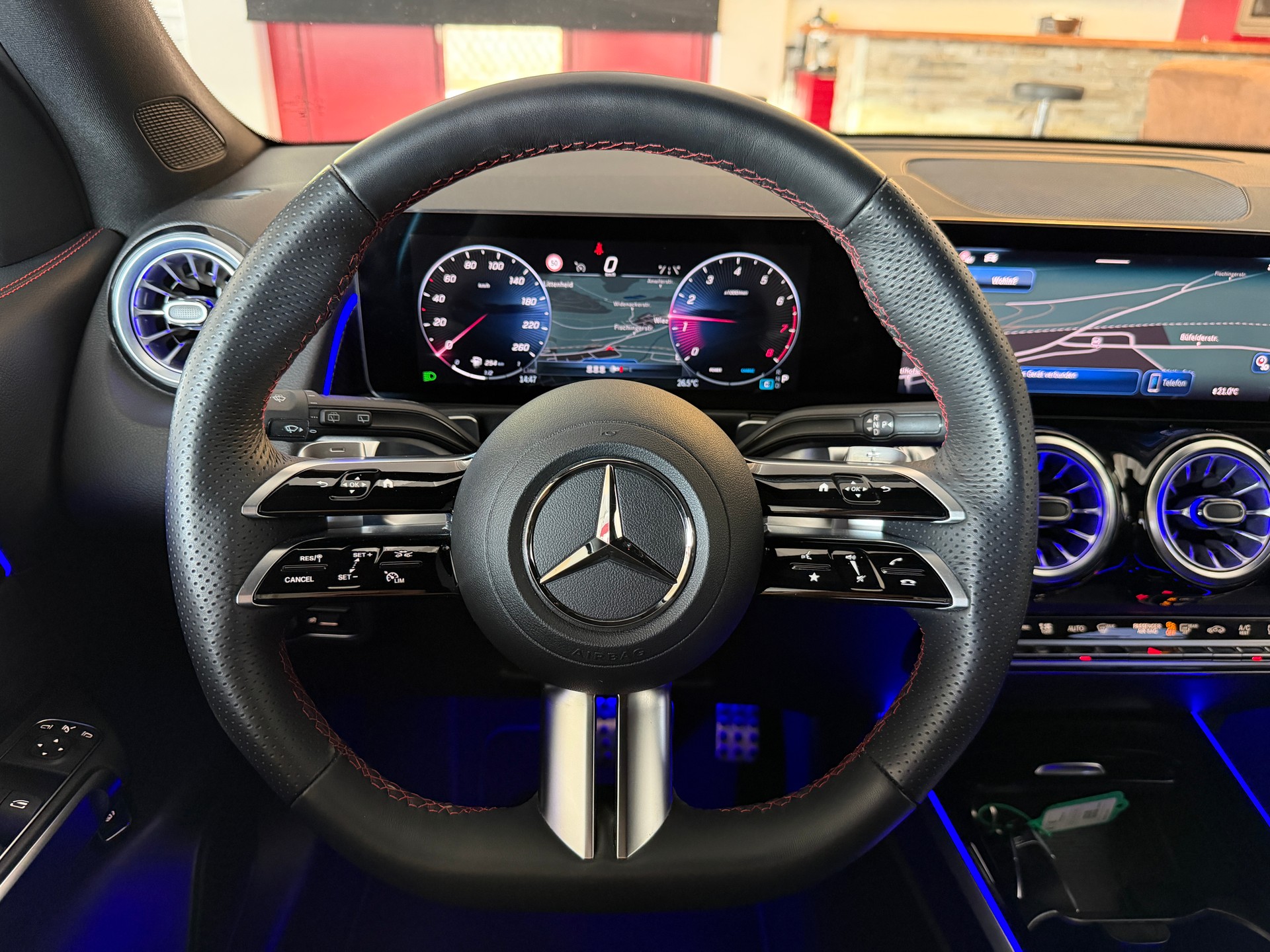 MERCEDES-BENZ GLB 250 4Matic 8G-Tronic AMG LINE-image-15