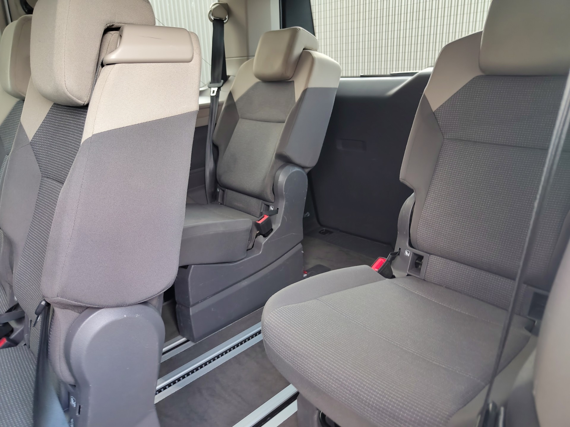 VW Multivan 1.5 TSI Liberty DSG-image-12