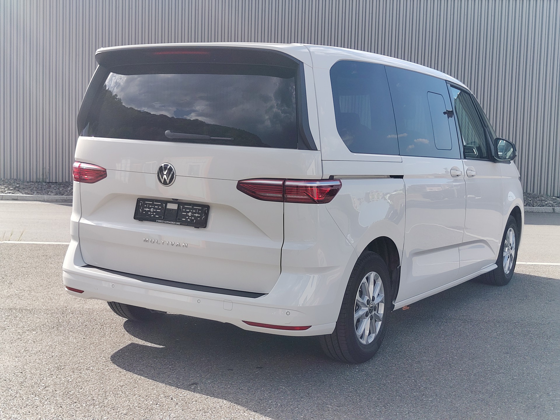 VW Multivan 1.5 TSI Liberty DSG-image-3