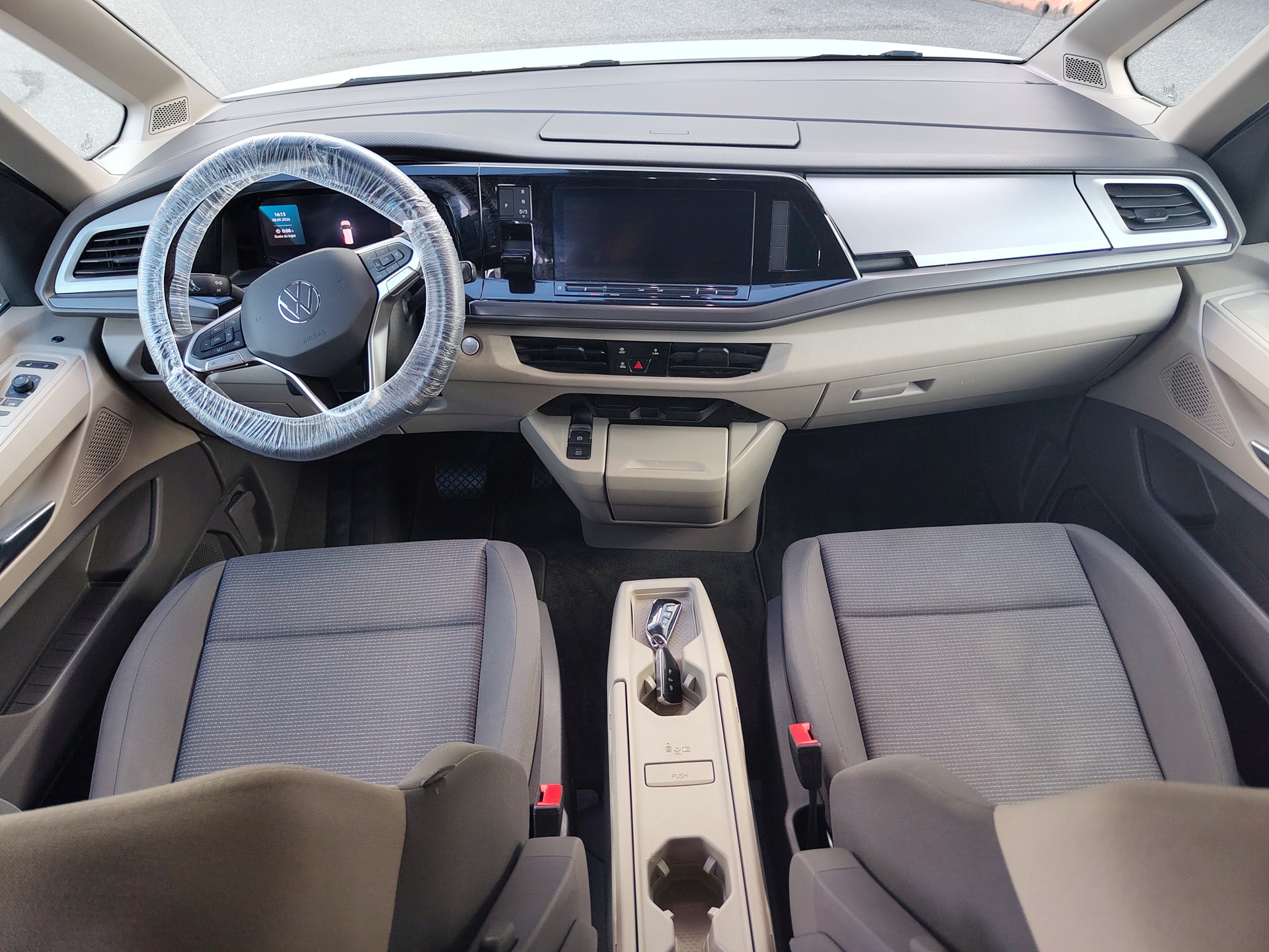 VW Multivan 1.5 TSI Liberty DSG-image-13