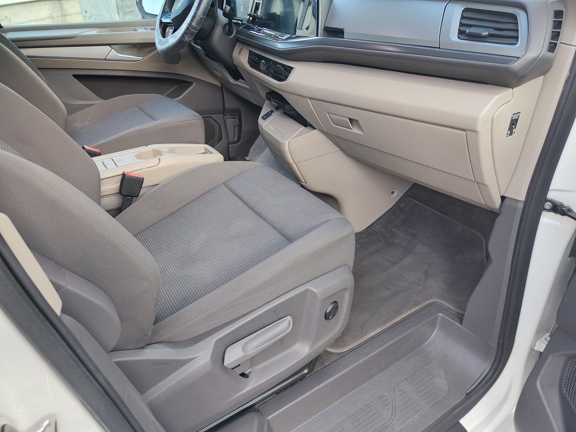 VW Multivan 1.5 TSI Liberty DSG-image-6
