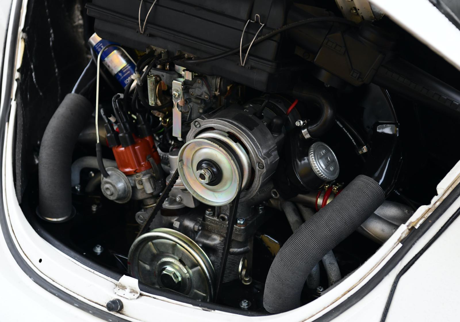 VW 1303 Cabriolet 1600 (Karmann) Totalrestoration-image-5