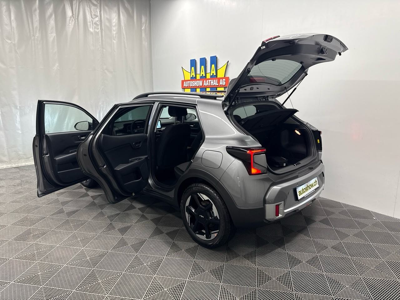 KIA Stonic 1.0 T-GD MHEV Power DCT-image-9