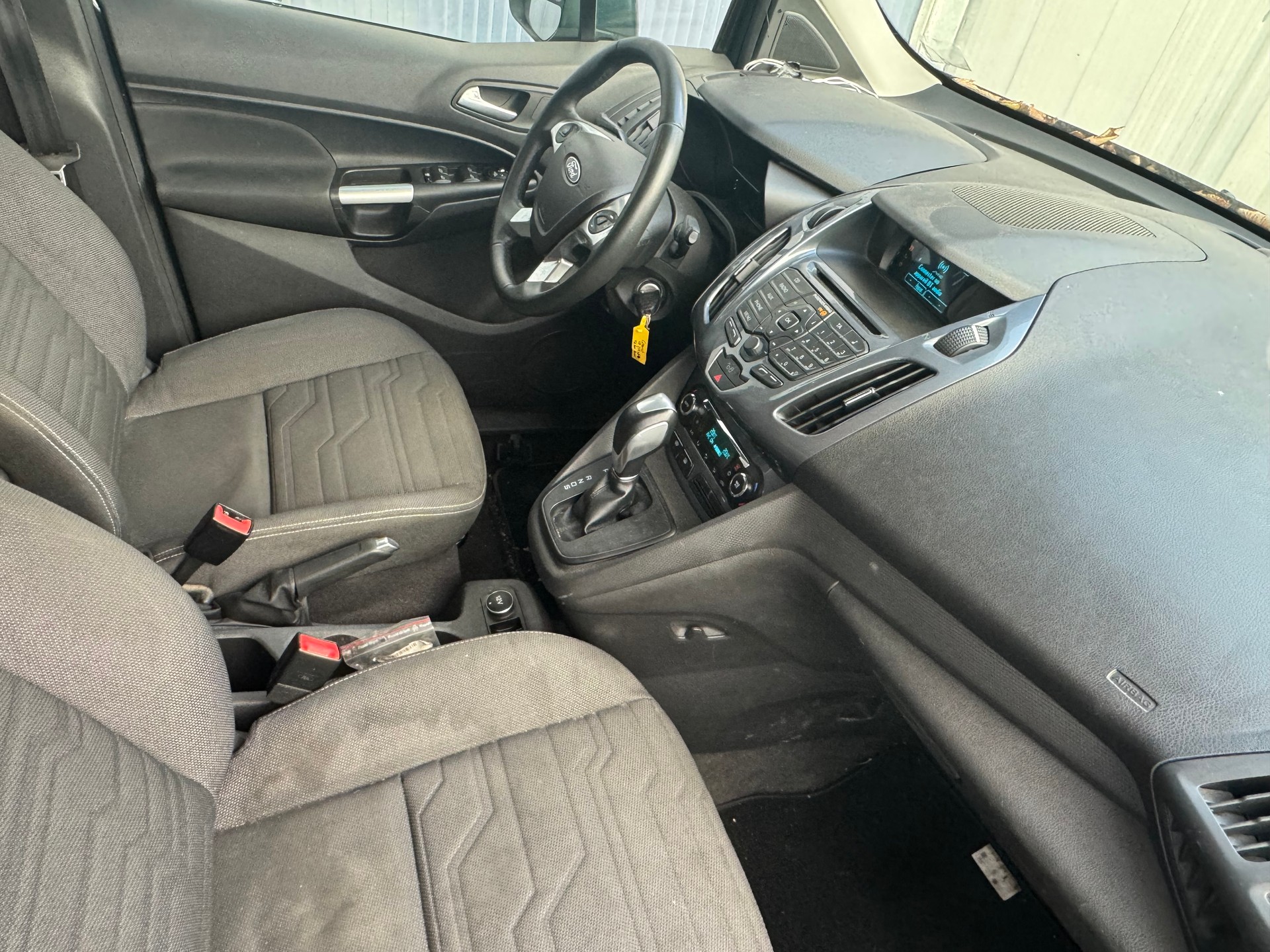 FORD Tourneo Connect 1.6 SCTi Titanium Automatic-image-2