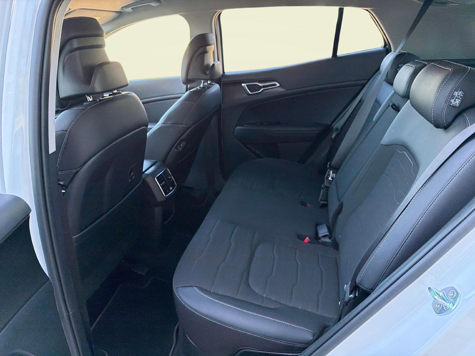 KIA Sportage 1.6 T-GDi Hybrid Style-image-10