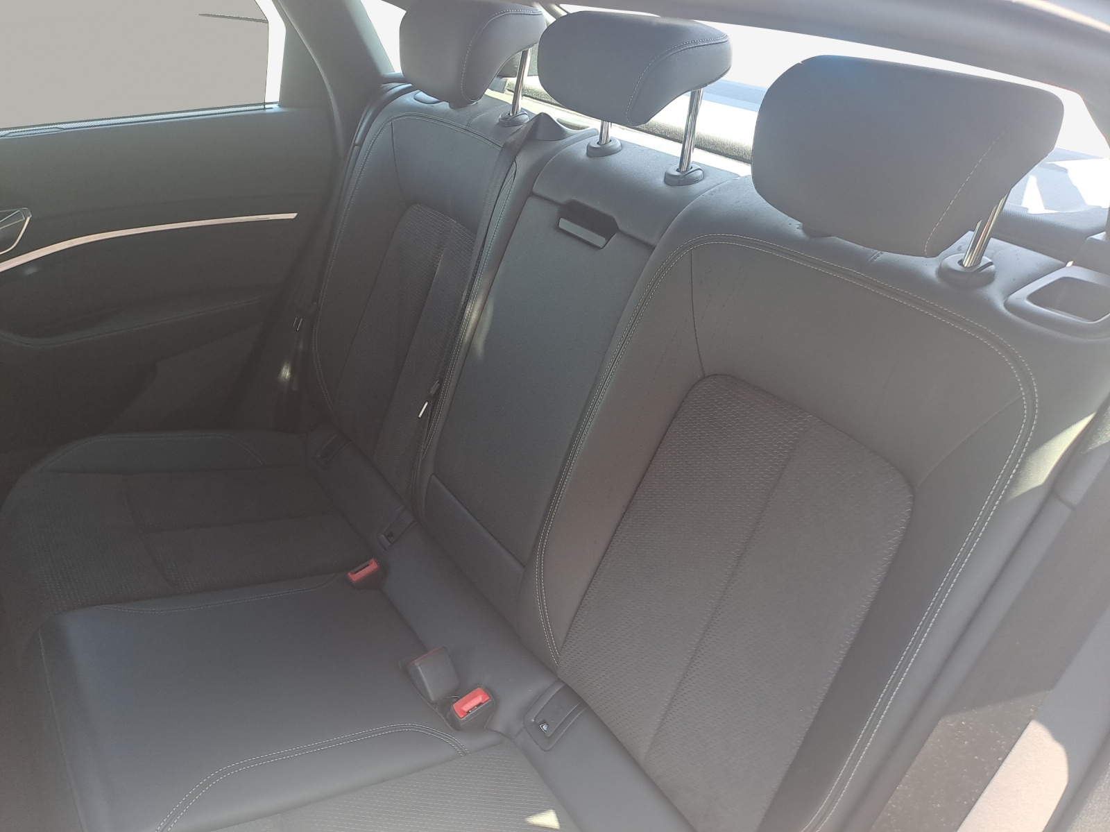 AUDI e-tron 55 Sportback S Line quattro-image-12