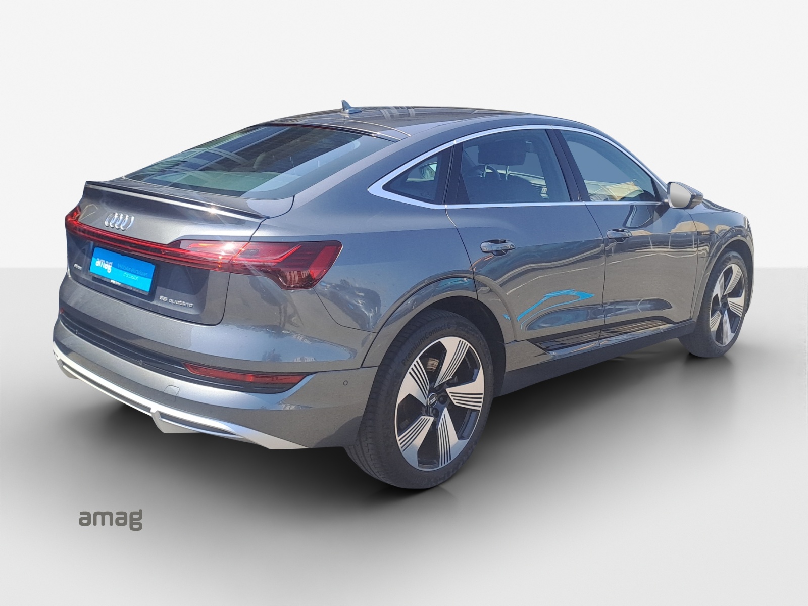 AUDI e-tron 55 Sportback S Line quattro-image-5