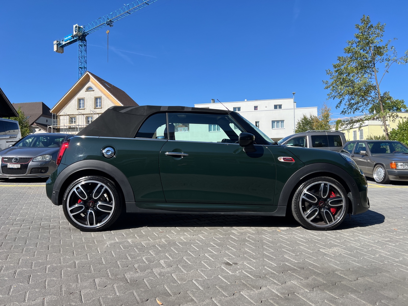 MINI Cooper John Cooper Works Cabriolet Steptronic-image-4