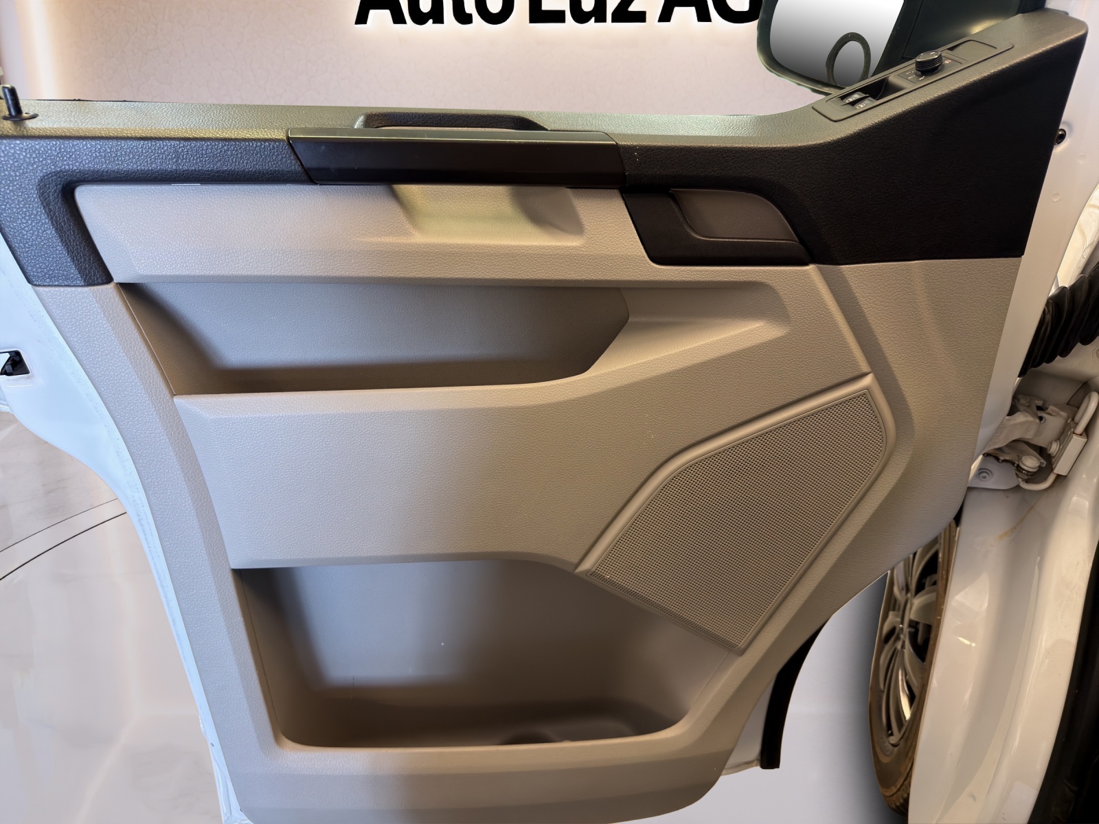 VW T6 2.0 TDI-image-13