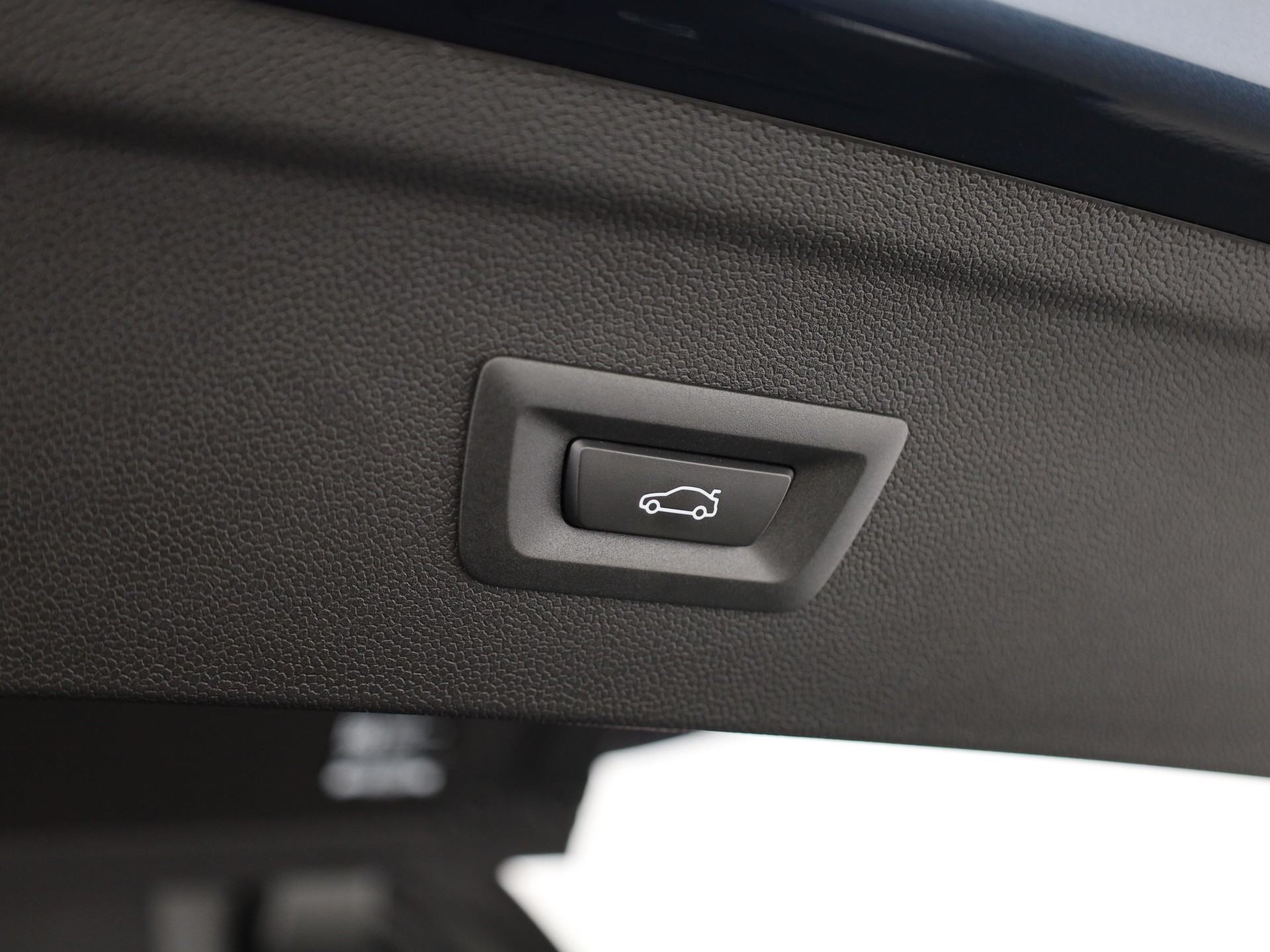 BMW iX I20 xDrive60-image-9