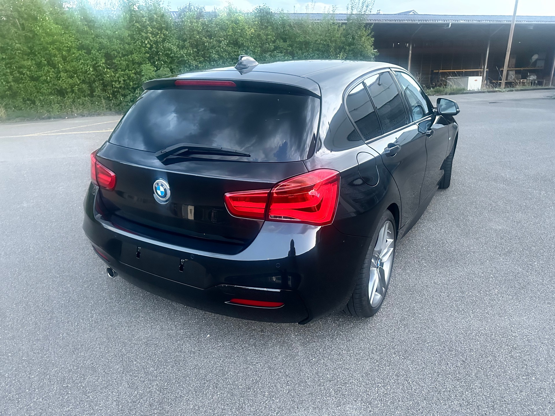 BMW 120i M Sport-image-8