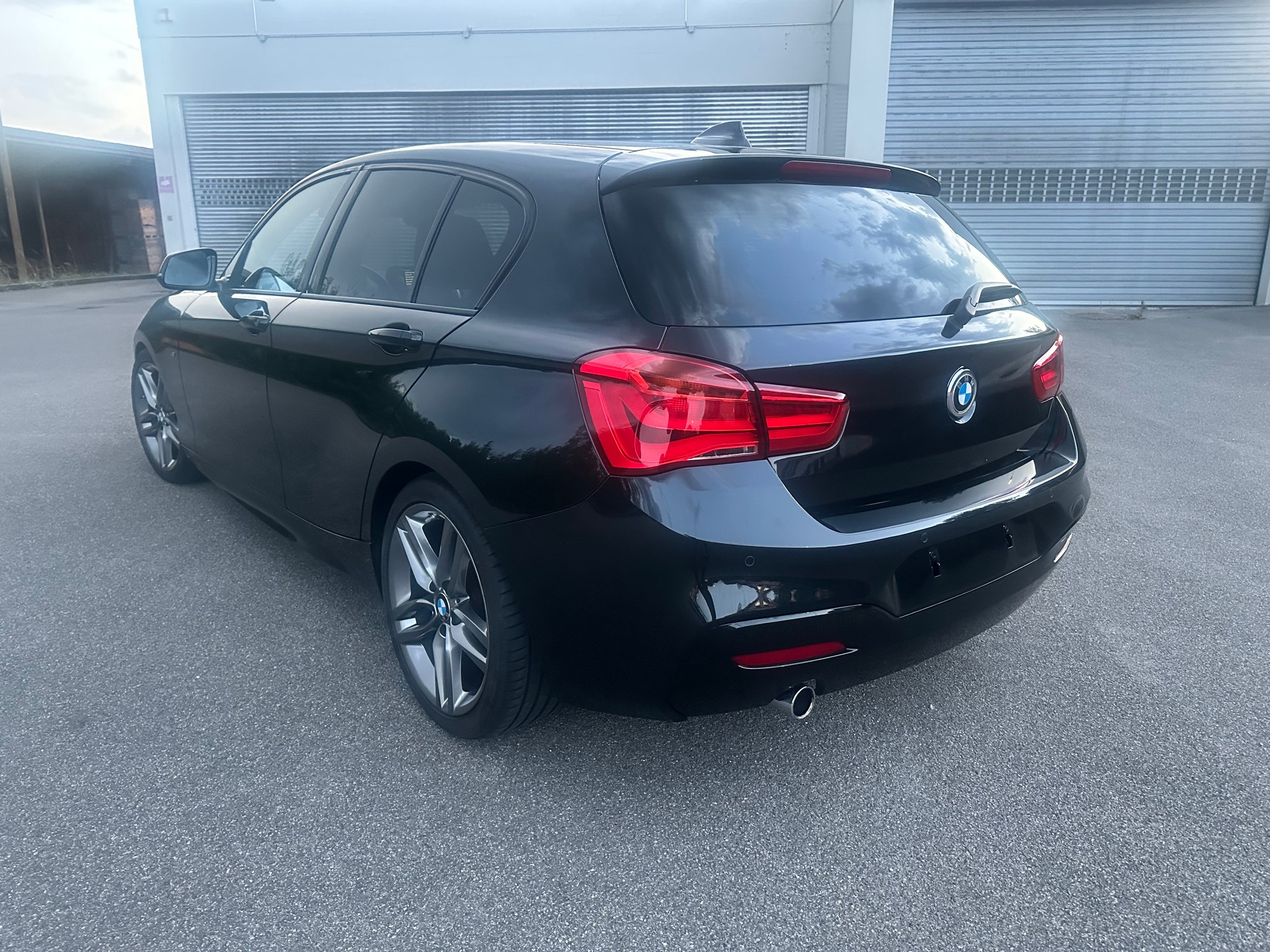 BMW 120i M Sport-image-6