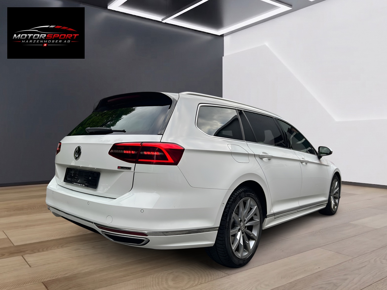 VW Passat Variant 2.0 TDI BMT Highline DSG 4Motion-image-4