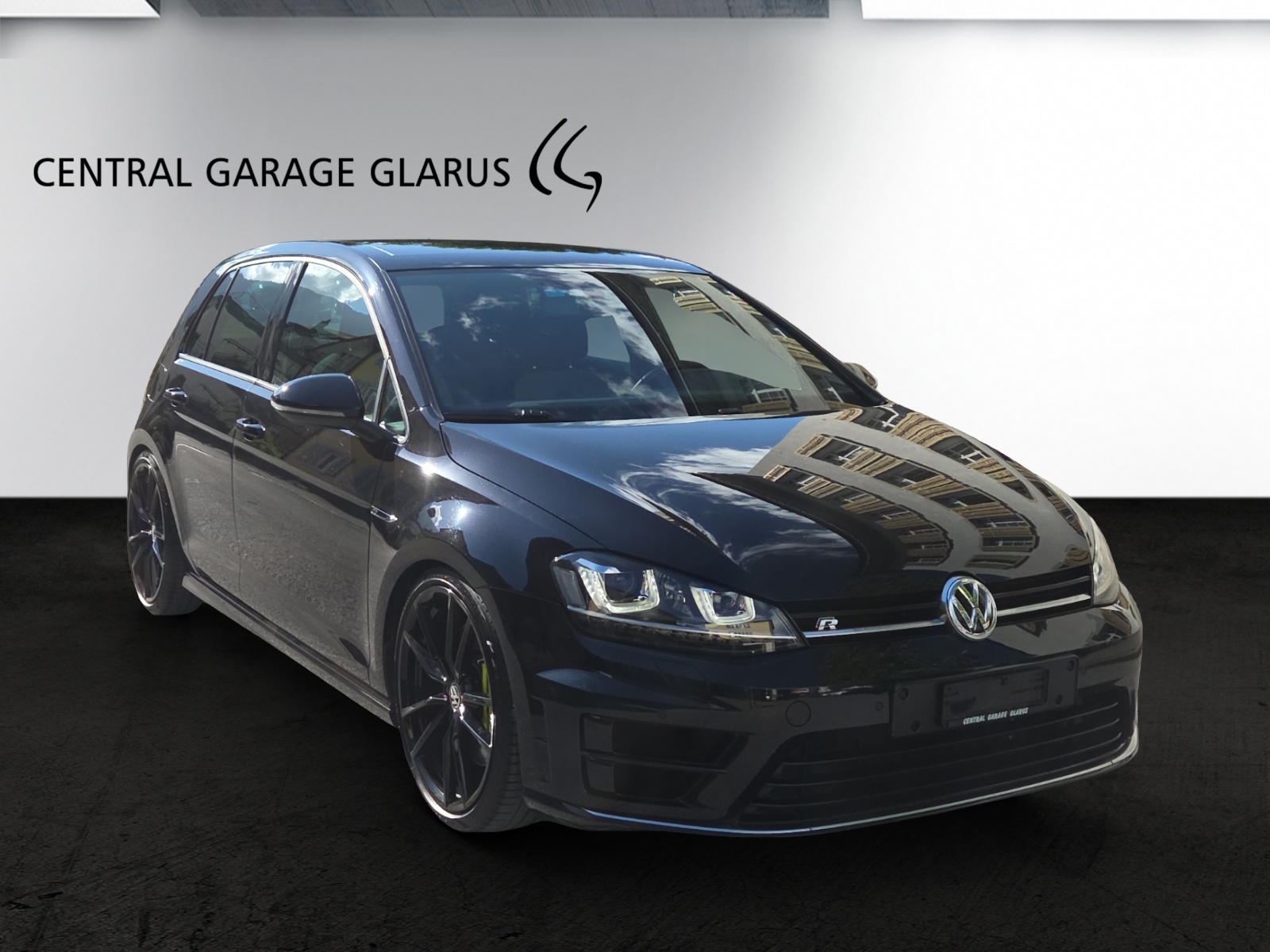 VW Golf 2.0 TSI R 4Motion DSG-image-1