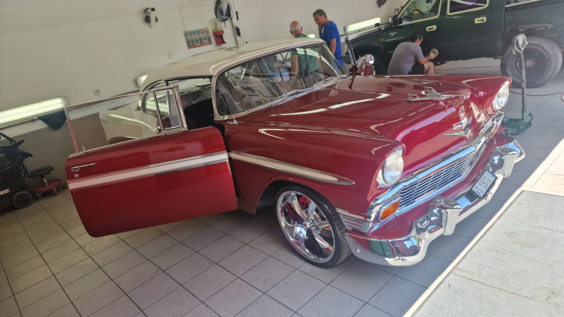 CHEVROLET Modèle coupé sport-image-6