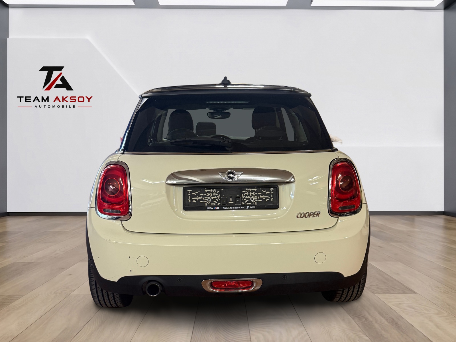 MINI Cooper Steptronic-image-5