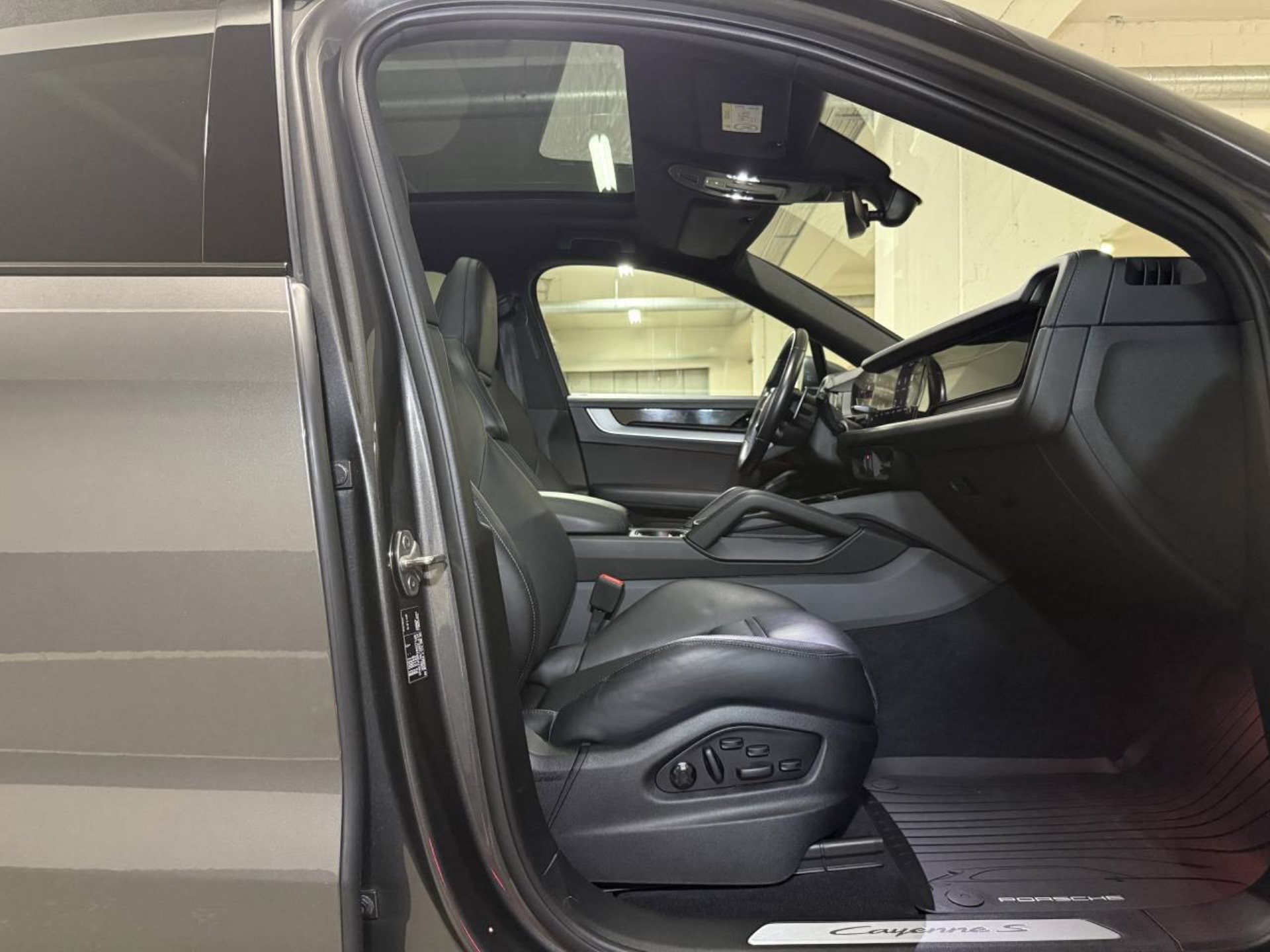 PORSCHE Cayenne S Coupe-image-17
