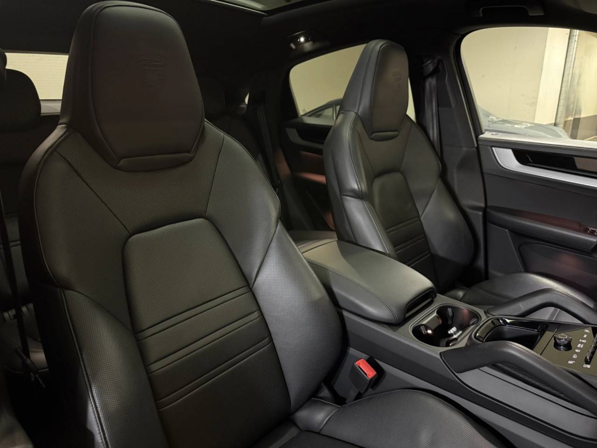 PORSCHE Cayenne S Coupe-image-16